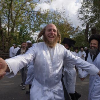 Thousands of Jewish pilgrims make journey to Ukraine despite war warnings