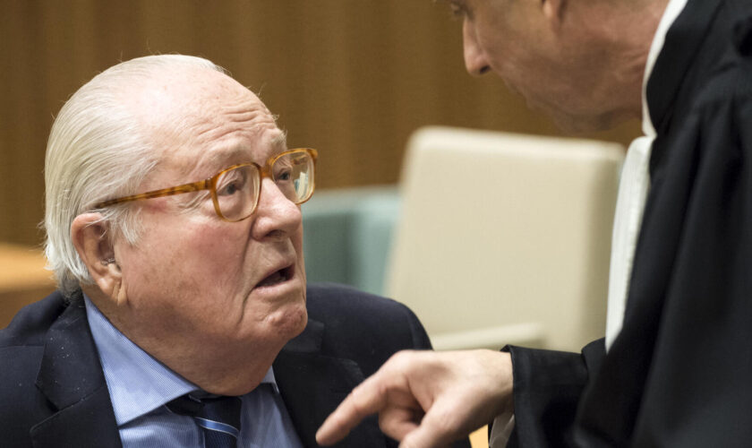 Jean-Marie Le Pen sommé de rembourser 300 000 euros de frais au Parlement européen