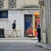 La police et les pompiers près de la synagogue de Rouen, le 17 mai 2024