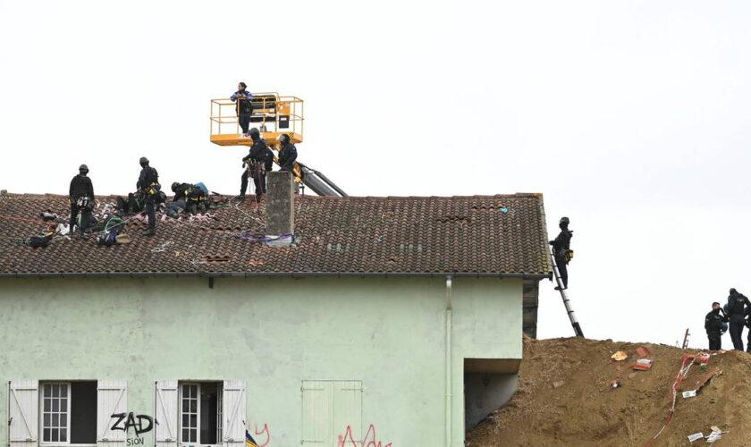 A69 : 15 interpellations sur la dernière ZAD en cours de démantèlement