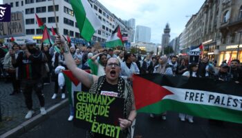 Israelfeindliche Rufe: Mehr als 1000 Teilnehmer bei Pro-Palästina-Demo in Frankfurt