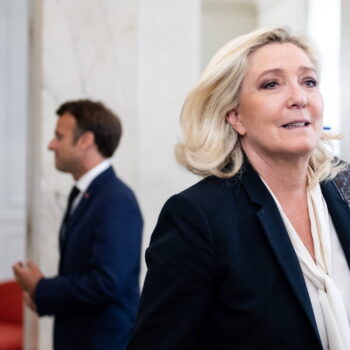 Destitution de Macron : "Le Pen a sauvé le président", LFI fustige le vote du RN dans l'arrêt de la procédure