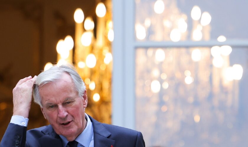 Le Premier minsitre Michel Barnier à la suite du séminaire gouvernemental à Matignon, à Paris, le 27 septembre 2024