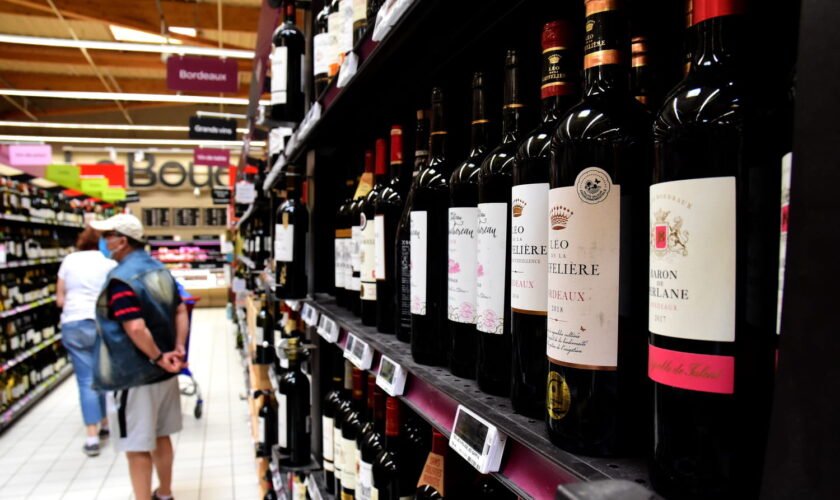 Des experts ont noté des vins à moins de 8 euros chez Carrefour, quatre sont des "pépites"