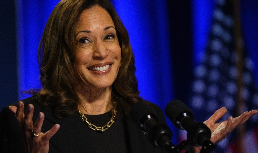 La vice-présidente des Etats-Unis et candidate démocrate à la présidence Kamala Harris s'exprime lors d'un événement organisé à l'université Carnegie Mellon à Pittsburgh, en Pennsylvanie, le 25 septembre 2024