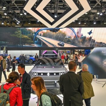 PARIS, FRANCE -  OCTOBER 17: General view of the Mondial de l'Automobile (Paris Motor Show) at the Porte de Versailles Exhibition Center in Paris, France on October 17, 2022. Mustafa Yalcin / Anadolu Agency (Photo by MUSTAFA YALCIN / ANADOLU AGENCY / Anadolu via AFP)