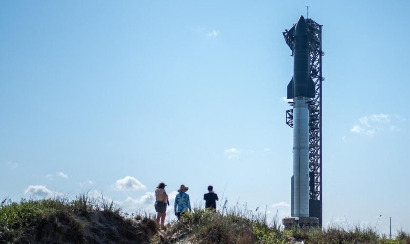 Starship: SpaceX fängt Trägerrakete mit riesigen Metallarmen ab