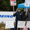 Les machinistes de Boeing rejettent l’accord et poursuivent la grève : “On lâche rien”