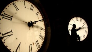 UK government urged to stop changing the clocks by British Sleep Society