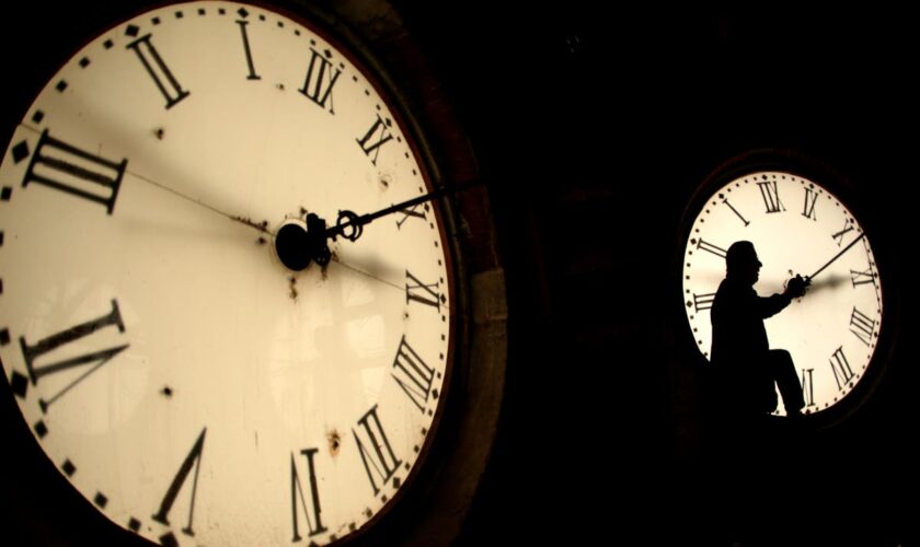 UK government urged to stop changing the clocks by British Sleep Society