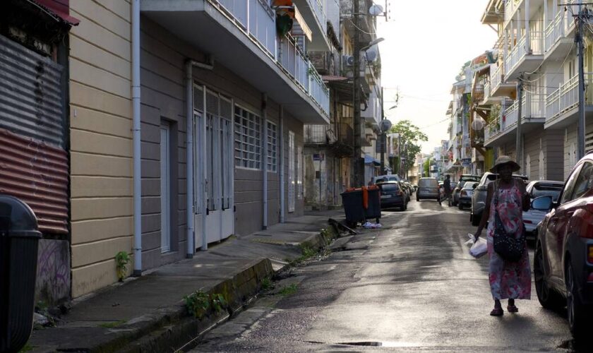 Guadeloupe : l’électricité revient progressivement après la réquisition des salariés d’EDF et un couvre-feu