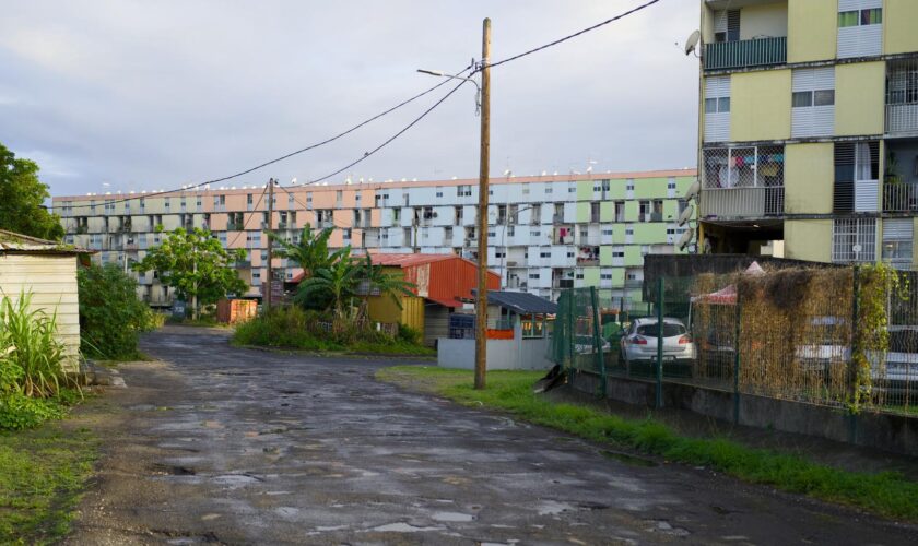 En Guadeloupe, retour progressif du courant électrique après l’instauration d’un couvre-feu par « sécurité »