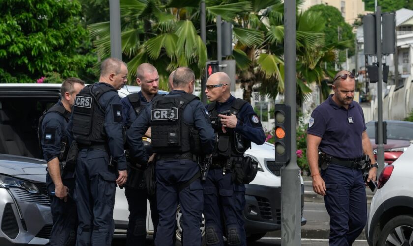 Des CRS et des gendarmes à Fort-de-France le 24 septembre 2024, en Martinique