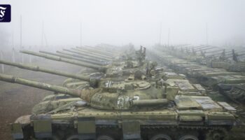 Krieg in der Ukraine: Wann gehen Putin die Panzer aus?