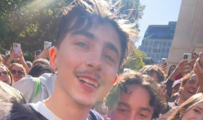 Actor Timothée Chalamet makes a surprise appearance at his own look-alike contest in Lower Manhattan 27/10/2024. Screengrab from tiktok video https://vm.tiktok.com/ZGd8YPPAc/  used with permission jadiecakes_