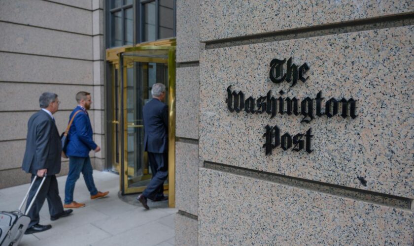 Election américaine : défiance et inquiétude après le refus du « Washington Post » de soutenir un candidat