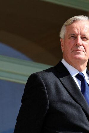 C’est quoi une « lésion cervicale » pour laquelle Michel Barnier a été opéré ?