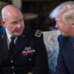 Le général américain H.R. McMaster et le président DOPnald Trump à Palm Beach, aux Etats-Unis, le 20 février 2017