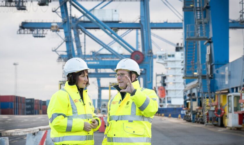 Keir Starmer mistakenly announces five new freeports in comms ‘cock-up’