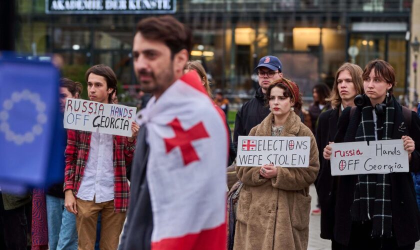 Elections en Géorgie : le parti au pouvoir assure que l’UE reste sa « priorité », des manifestations prévues ce lundi soir