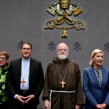 Katholische Kirche: Vatikan fordert schnelle Rücktritte von Priestern in Missbrauchsfällen