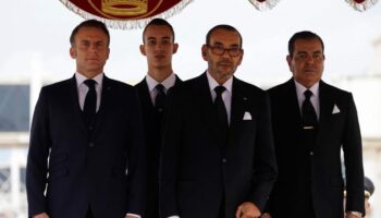 Emmanuel Macron au Maroc : une alliance économique qui creuse encore le fossé avec l’Algérie