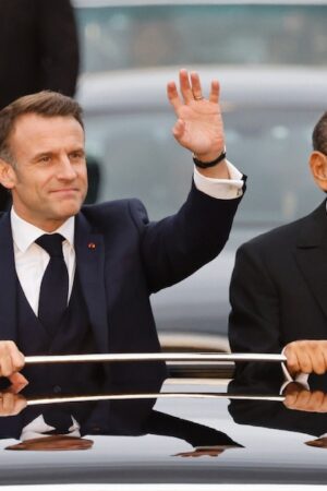 Le roi Mohammed VI (à droite) du Maroc et le président français Emmanuel Macron à Rabat, la capitale, le 28 octobre 2024