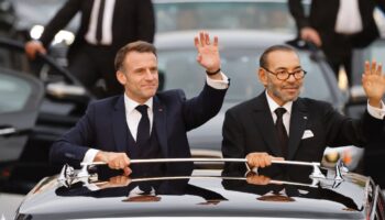 Le roi Mohammed VI (à droite) du Maroc et le président français Emmanuel Macron à Rabat, la capitale, le 28 octobre 2024