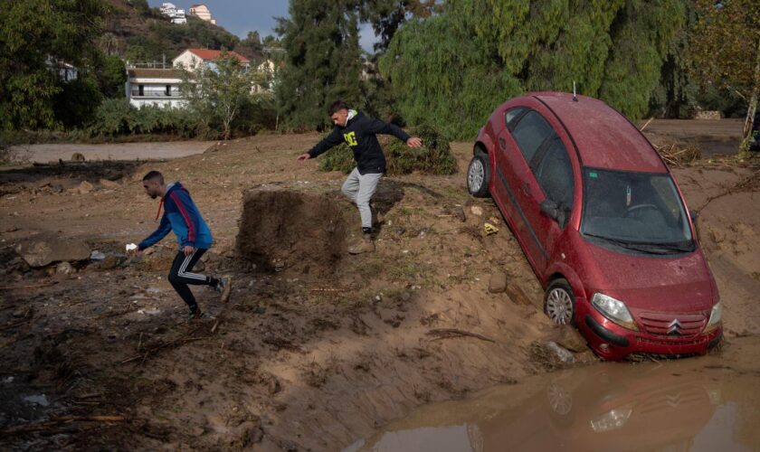 Les inondations en Espagne font des dizaines de morts, un effroyable bilan encore provisoire