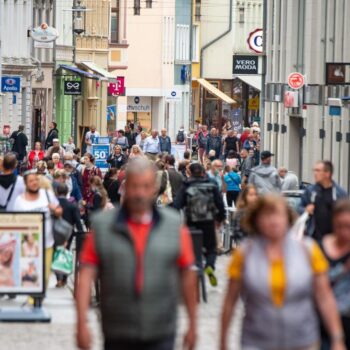 Teuerung: Inflationsrate steigt deutlich auf zwei Prozent