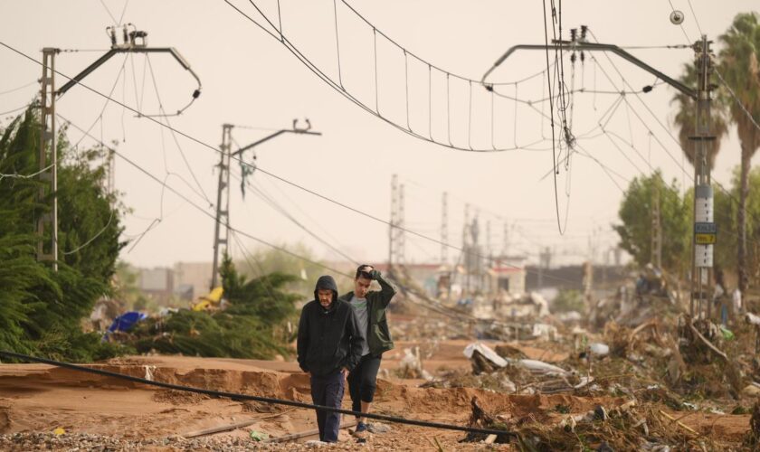 Spanien: Mehr als 70 Tote bei Unwettern – Scholz und EU bieten Hilfe an