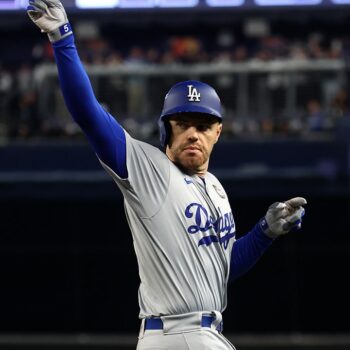 Yankees fan taunts Freddie Freeman, whose mom died of melanoma, during cancer moment of silence