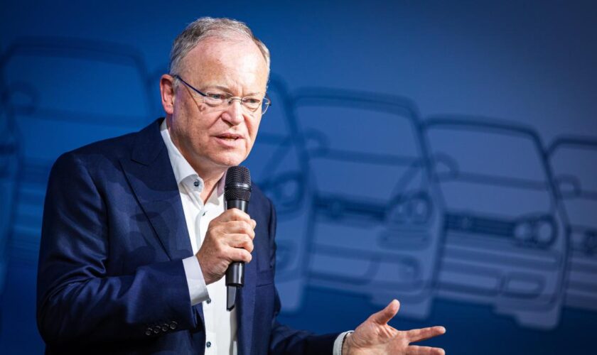 Ministerpräsident Weil setzt VW Frist bis Weihnachten