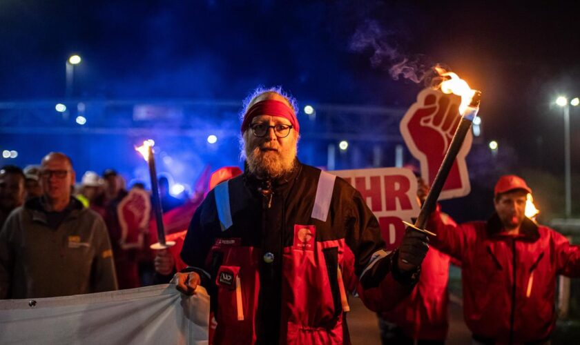 Warnstreik: IG Metall ruft erneut zu Protesten auf