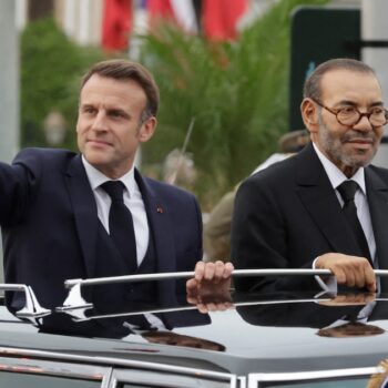 Emmanuel Macron est arrivé, lundi 28 octobre 2024, au Maroc, accueilli en grande pompe par le roi Mohammed VI, pour une visite d'Etat.