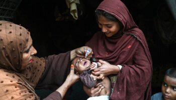 Entre réticence et désinformation, la polio fait son retour au Pakistan