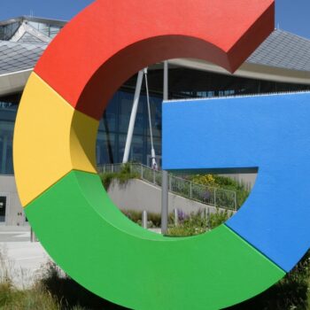 Russische Gerichte fordern 20 Quintilliarden Dollar von Google