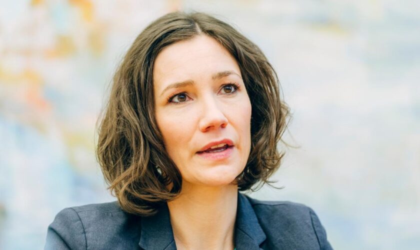 Frühere Familienministerin Spiegel tritt neuen Job an