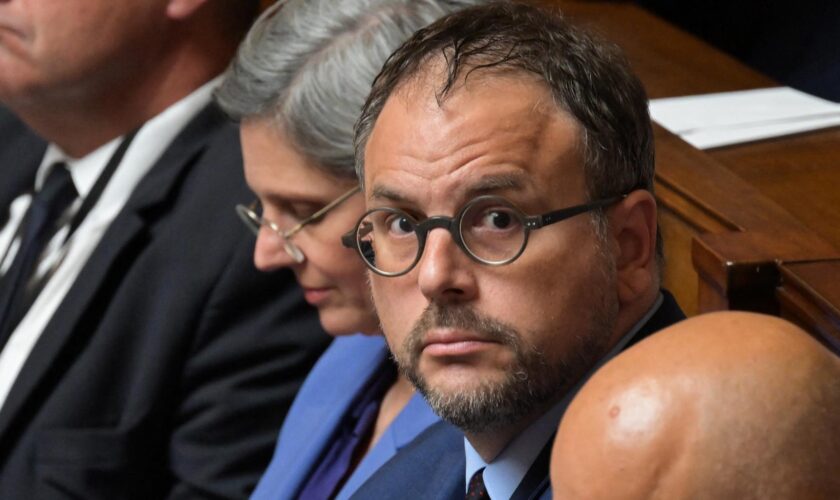 Assemblée nationale : Aurélien Rousseau se trompe et vote avec le RN l’abrogation de la réforme des retraites