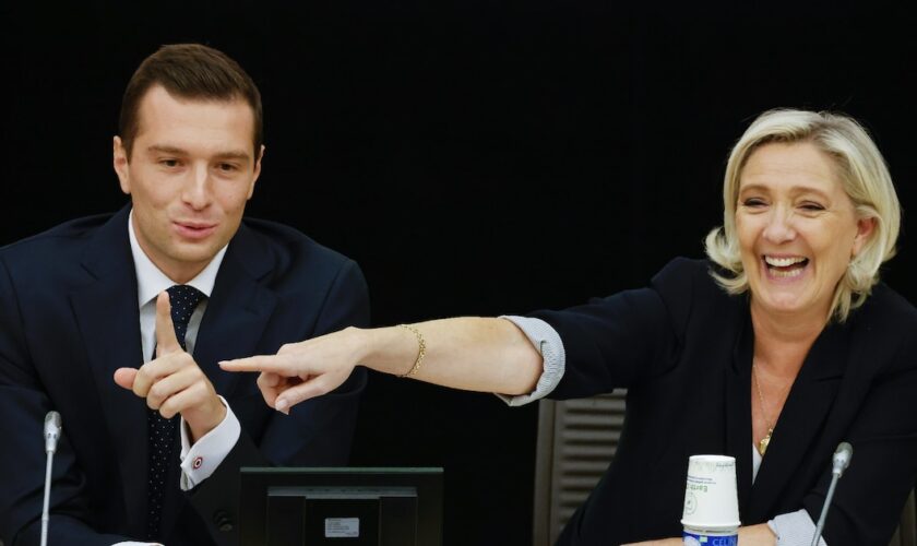 Jordan Bardella et Marine Le Pen à l'Assemblée nationale à Paris, le 15 septembre 2024