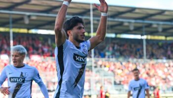 Damar erzielt das einzige Tor beim 1:0-Erfolg der SV Elversberg gegen den 1. FC Kaiserslautern. Foto: Silas Schueller/DeFodi Ima