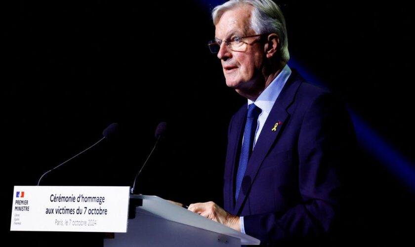 7-Octobre : Emmanuel Macron hué lors d’un discours de Michel Barnier en hommage aux victimes et otages