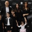 Andrés Iniesta anuncia su retirada rodeado de personalidades del mundo del fútbol