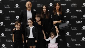 Andrés Iniesta anuncia su retirada rodeado de personalidades del mundo del fútbol