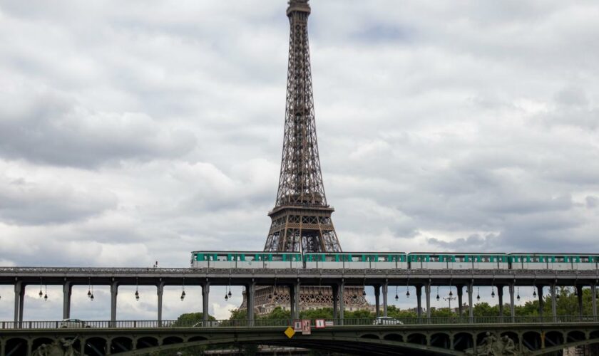 Attentat près de la tour Eiffel : un Franco-Iranien déchu de sa nationalité française