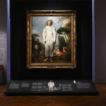 Au Louvre, une restauration qui révèle le « Pierrot » de Watteau