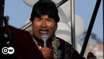 Bolivia: Ex-president Evo Morales claims car was shot at