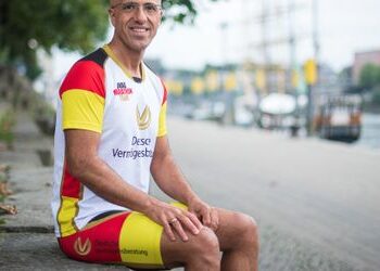 Bremer Marathon: Extremsportler Emin da Silva will zehn Kilometer rückwärts hüpfen