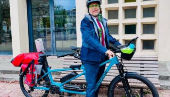 COP29 à Bakou : un adjoint au maire de Bordeaux retire sa casquette d’élu pour traverser l’Europe en tandem