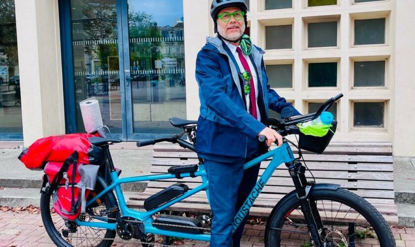 COP29 à Bakou : un adjoint au maire de Bordeaux retire sa casquette d’élu pour traverser l’Europe en tandem